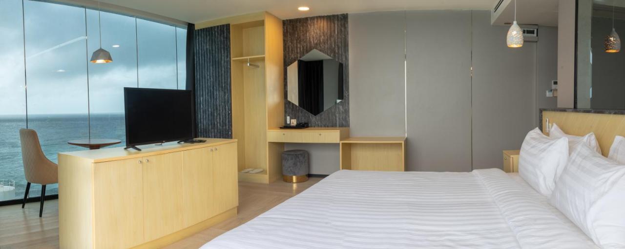 Swarn By Hawks Hotels Kamadhoo Exterior photo
