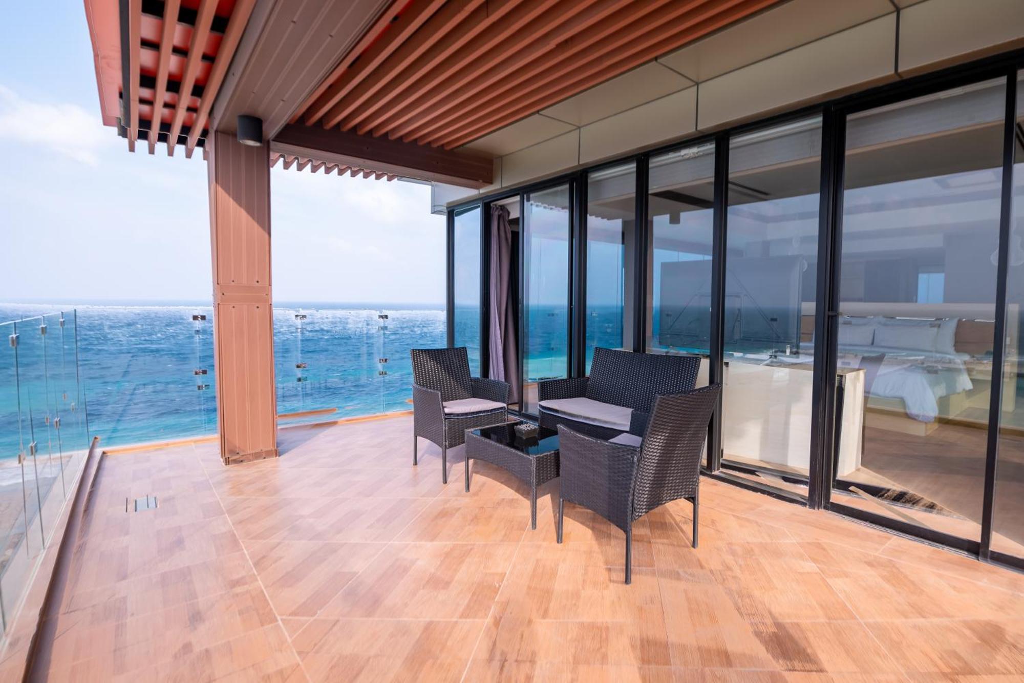 Swarn By Hawks Hotels Kamadhoo Exterior photo