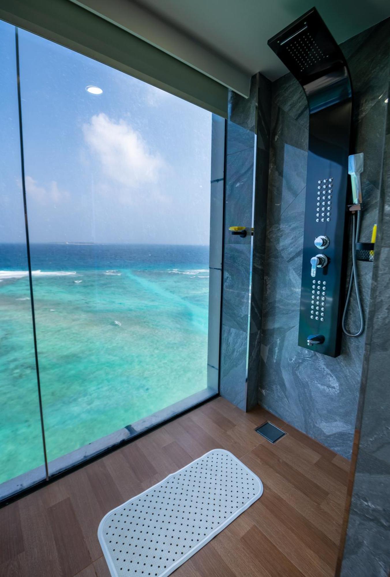 Swarn By Hawks Hotels Kamadhoo Exterior photo