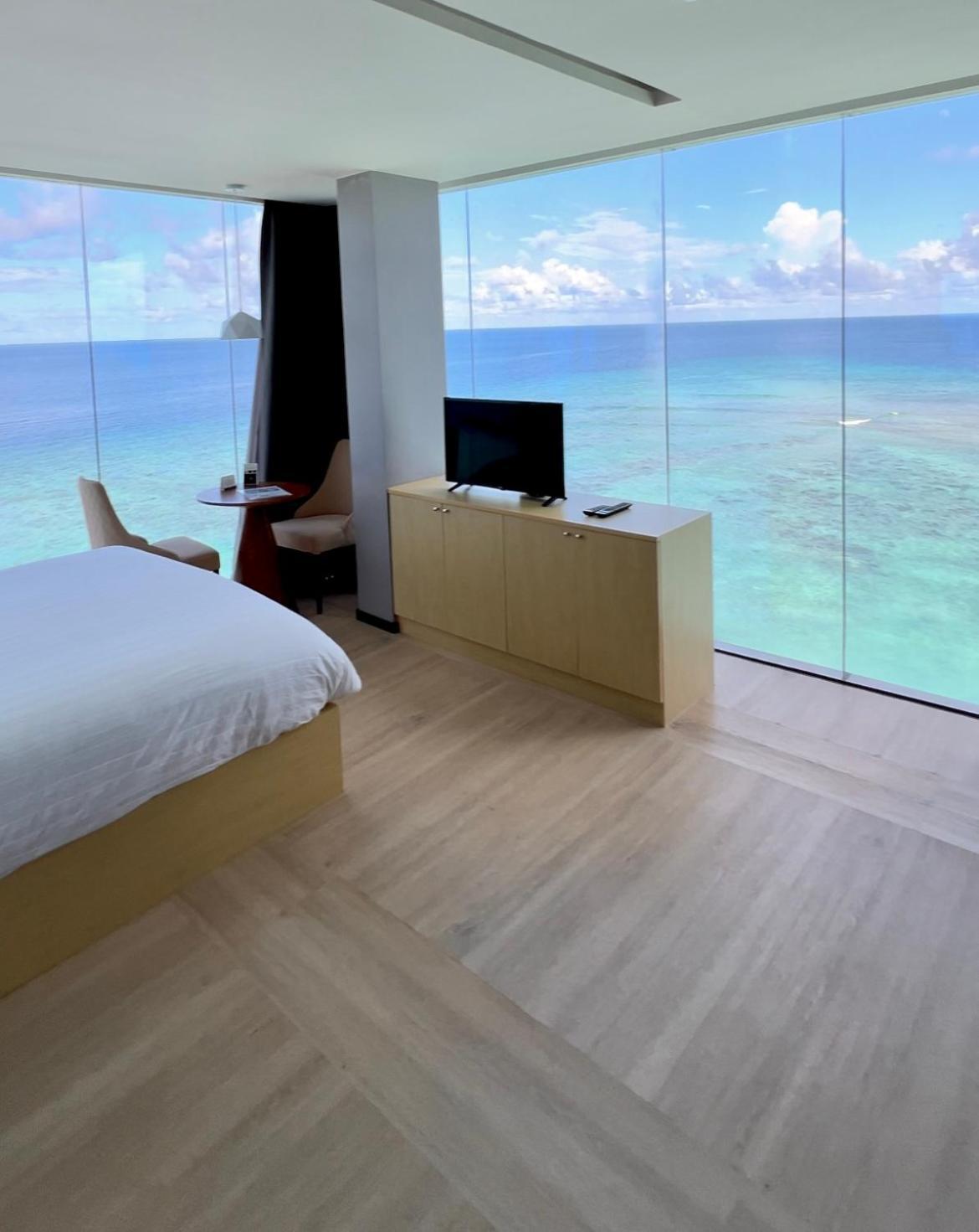 Swarn By Hawks Hotels Kamadhoo Exterior photo