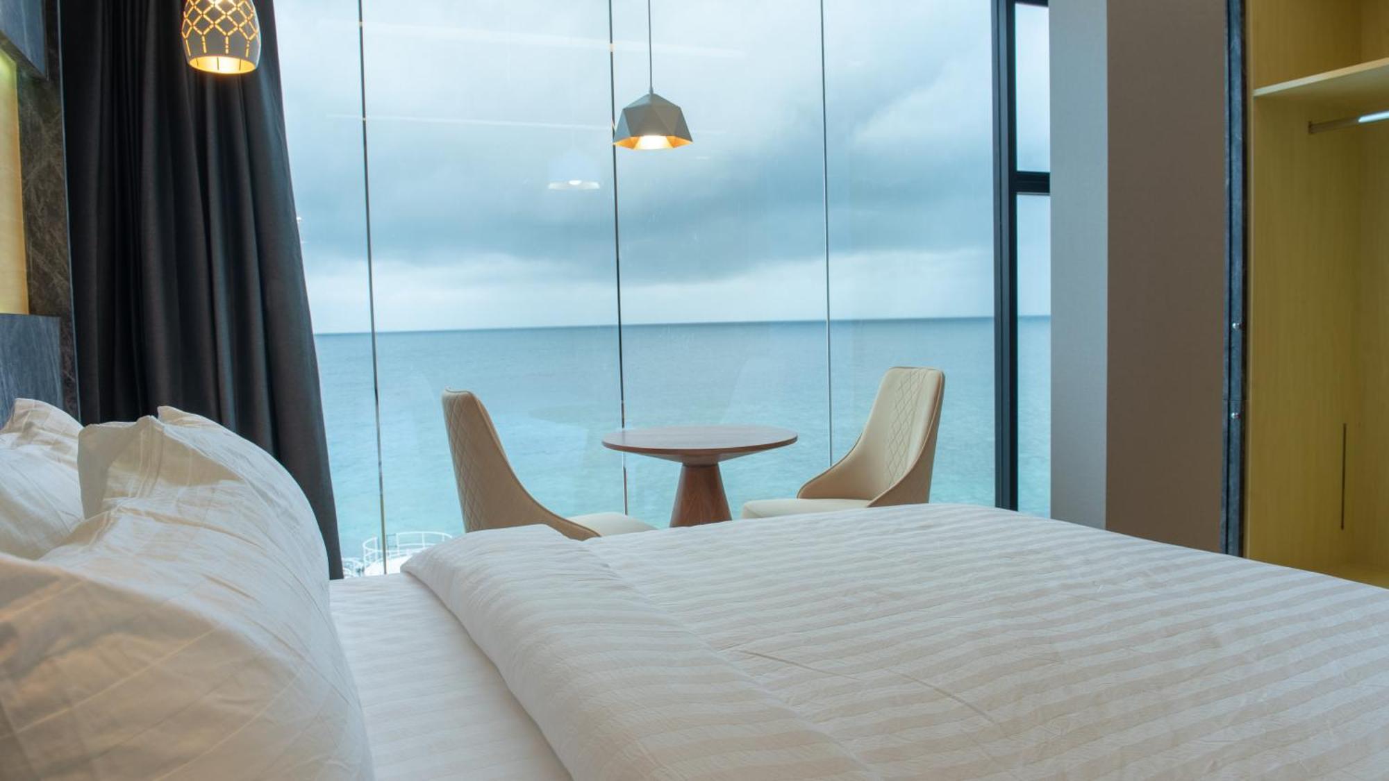 Swarn By Hawks Hotels Kamadhoo Exterior photo